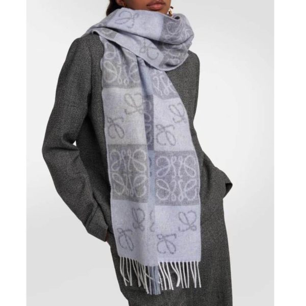 Loewe Cashmere Scarf Gray - Image 2